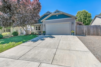 483 Sienna Hills Dr, Eagle Point, OR 97524