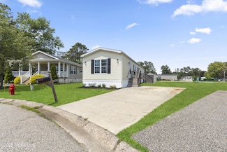 5 Pigeon Ct, Manchester Township, NJ 08759