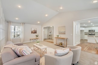 381 N Alpenhof Ct, Midway, UT 84049
