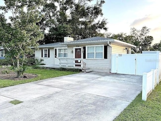 114 N Arcturas Ave, Clearwater, FL 33765