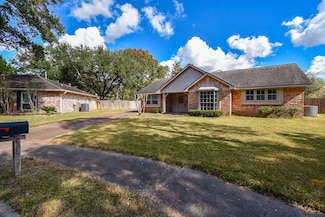 9703 Harrowgate Dr, Houston, TX 77031