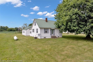 4677 Imlay City Rd, Lum, MI 48412