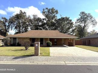 401 Rain Tree Trail, Lafayette, LA 70507