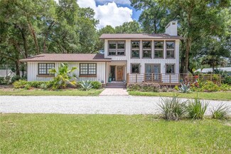 25343 Glen Eagles St, Sorrento, FL 32776