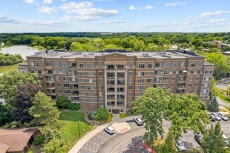125 Lakeview Dr Unit 307, Bloomingdale, IL 60108