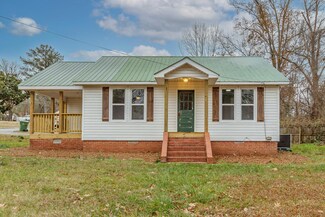 302 W Fort St, Chatsworth, GA 30705