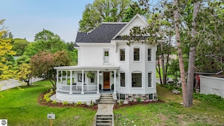 503 N Bridge St, Bellaire, MI 49615