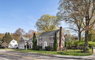 158 Oak St, Needham, MA 02492
