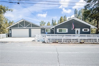 1015 Nesthorn Dr, Crestline, CA 92325