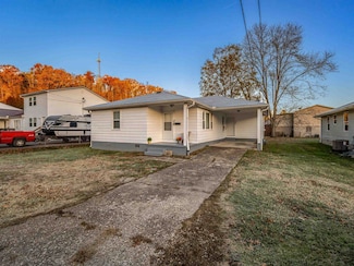 246 Lynn Oak Dr, Lavalette, WV 25535