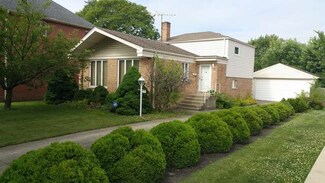 8238 N Ozark Ave, Niles, IL 60714