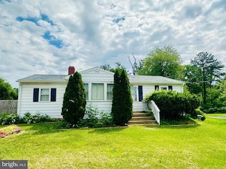 3723 W Ox Rd, Fairfax, VA 22033