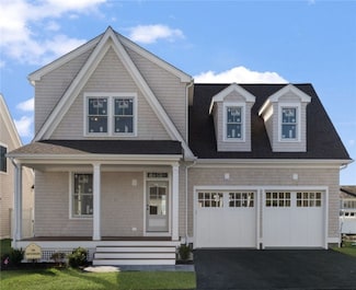 12 Lookout Ln, Portsmouth, RI 02871