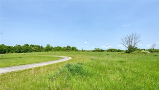 63570 Wintergreen Rd, Lore City, OH 43755