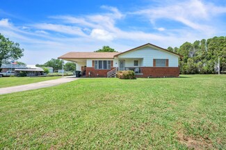 1302 W Gentry St, Henryetta, OK 74437