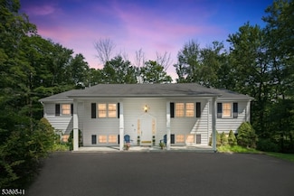 19 Summit Rd, Sparta, NJ 07871