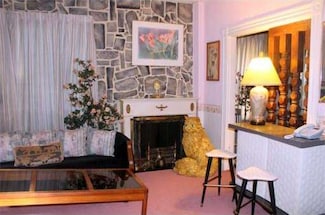 8 Everdean St, Dorchester, MA 02122