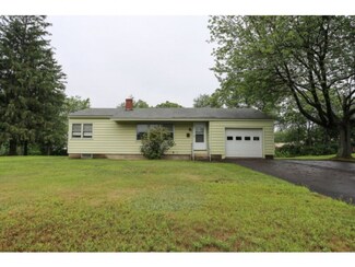 3 Sunnyside St, Allenstown, NH 03275