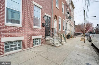 2057 N Franklin St, Philadelphia, PA 19122
