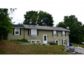 72 Sewall St, Manchester, NH 03103