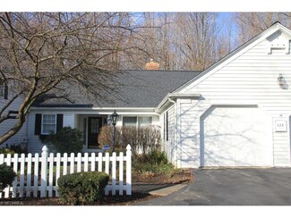 123 Manorbrook Dr, Chagrin Falls, OH 44022