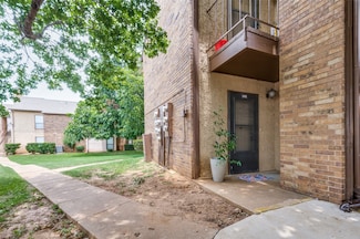 1904 Cloisters Dr Unit 410, Arlington, TX 76011