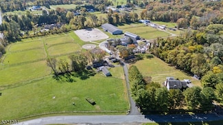 35 Salters Farm Rd, Califon, NJ 07830