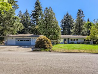 9540 SW Killarney Ln, Tualatin, OR 97062