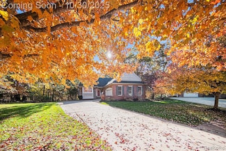 9993 Tioga Trail Unit 154, Pinckney, MI 48169