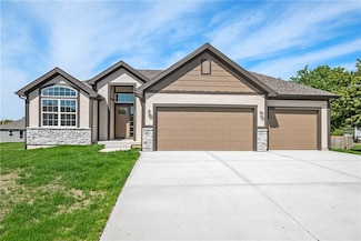 12415 Morgan St, Prathersville, MO 64024