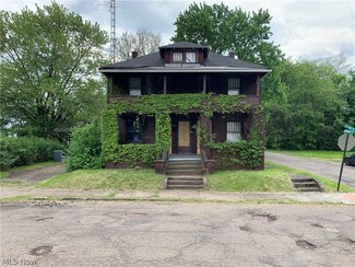 1930 7th St NE, Canton, OH 44704