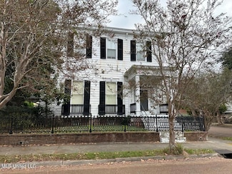 621 Washington St, Natchez, MS 39120