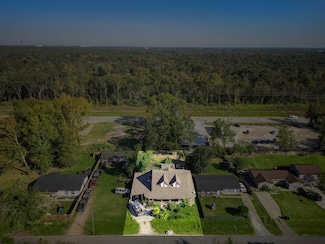 5725 Schutz St, Houston, TX 77032