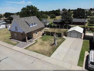 714 Main St, Victoria, KS 67671