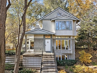 555 Montcalm Place, Saint Paul, MN 55116