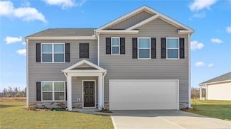 150 Preston Oaks Dr, King, NC 27021