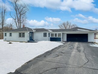 14 Mountain View Ln, Colebrook, NH 03576