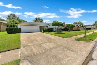 3120 Spring Grove Dr, Bedford, TX 76021