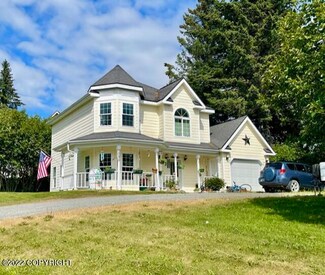 1090 Carriage Ct, Homer, AK 99603