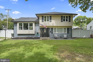 401 Fulton St, Riverton, NJ 08077