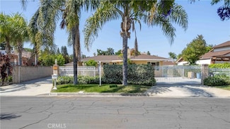 17533 Raymer St, Northridge, CA 91325