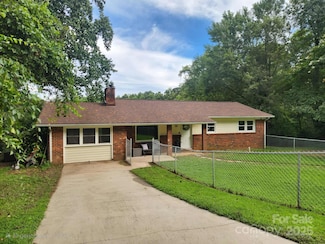 1309 Winfield Place SW, Lenoir, NC 28645