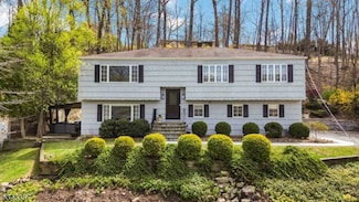 54 Burnham Pkwy, Morristown, NJ 07960