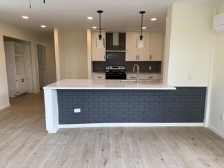 121 E Cedar Dr, Kerrville, TX 78028