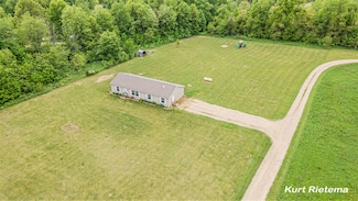 532 48th St, Grand Junction, MI 49056