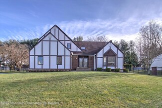 18 Jennifer Ct, Marlboro, NJ 07746