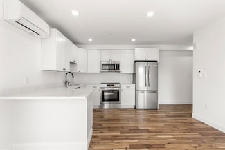 8 Enon St Unit 203, Beverly, MA 01915