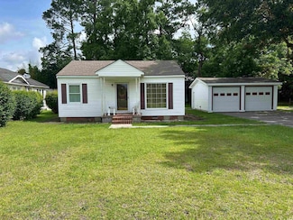 404 E Andrews St, Hemingway, SC 29554