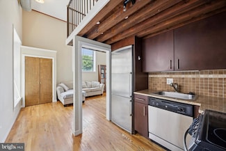 1201-15 15 Fitzwater St Unit 204, Philadelphia, PA 19147