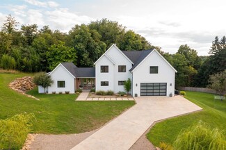 10 Hazel Ln, Morgantown, WV 26508